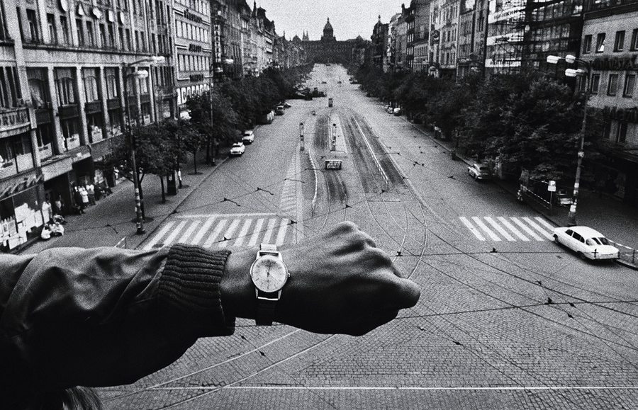 Josef Koudelka: Wenceslas Square, 22 August 1968